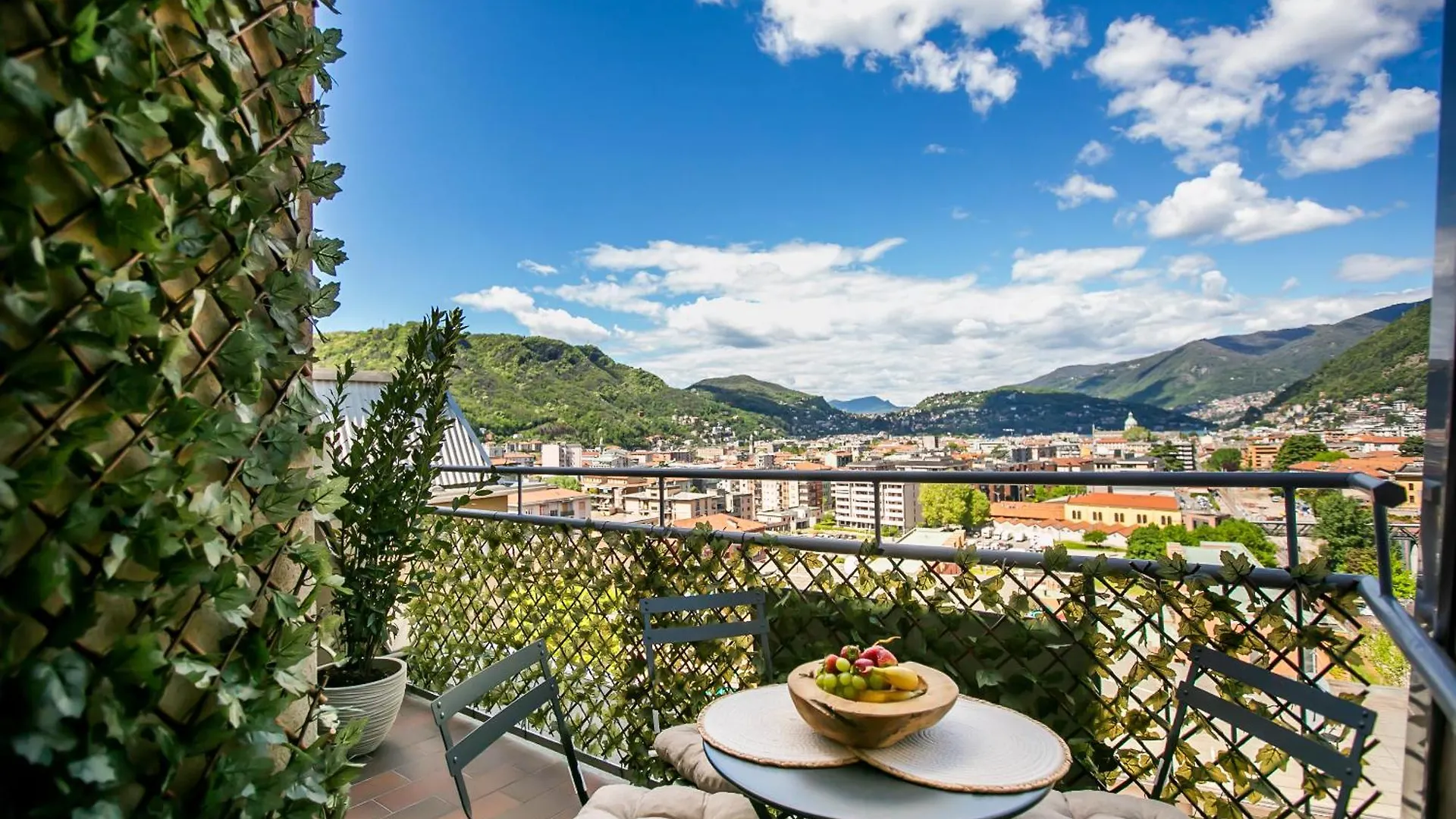 Vakantiehuis 10Floor Villa Como Italië